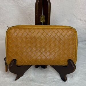 Project Piece - Bottega Veneta Authentic Intrecciato Tan Woven Leather Wallet
